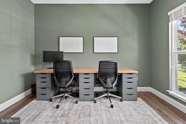 Building Photo - 9 Bayberry Wy