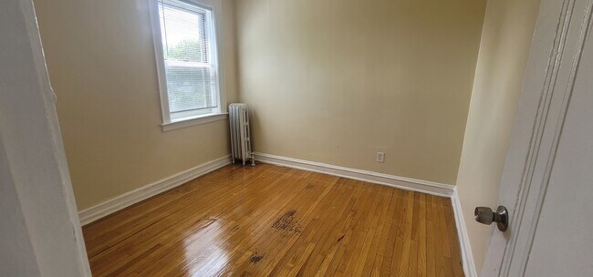 Foto del edificio - 7712 S South Shore Dr