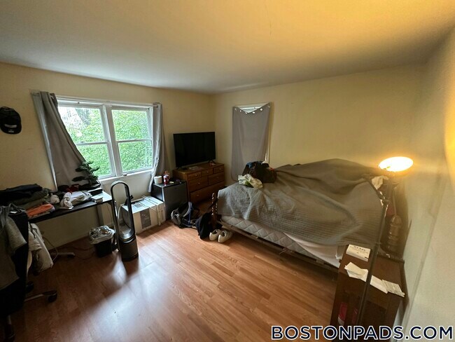 Foto del edificio - 228 W 9th St