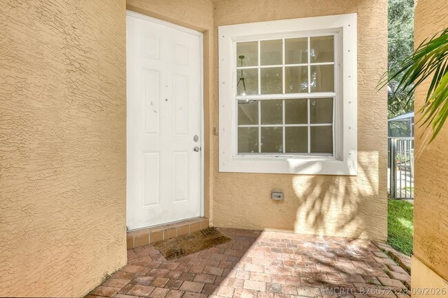 Building Photo - 10585 Cocobolo Way