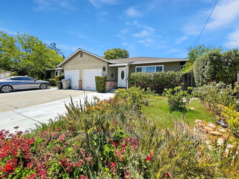 Photo - 4937 Union Avenue