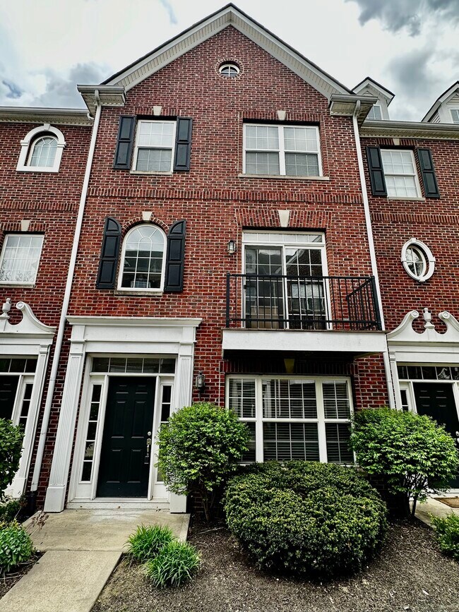 Building Photo - 11921 Riley Dr
