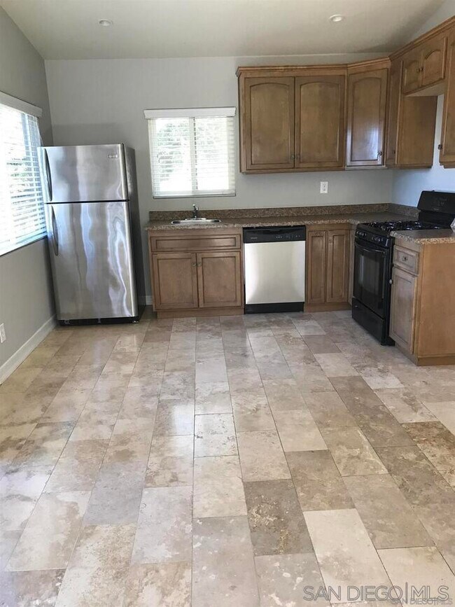 Foto del edificio - 533 Barbara Ave