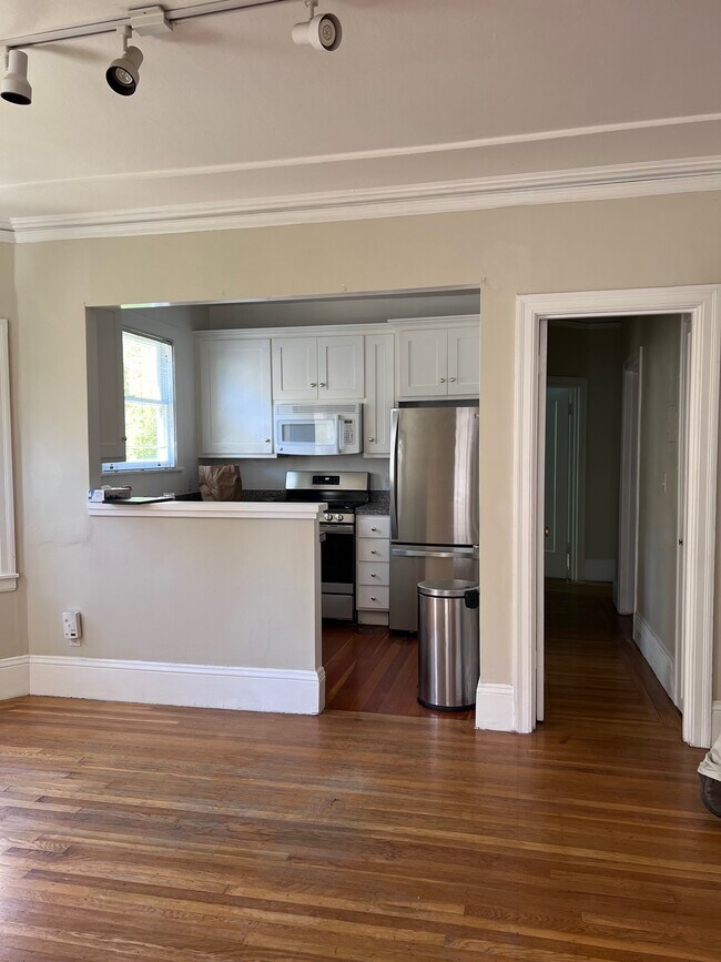 Foto del edificio - 476 Weldon Ave