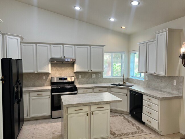 Building Photo - 11736 Hugana Pl