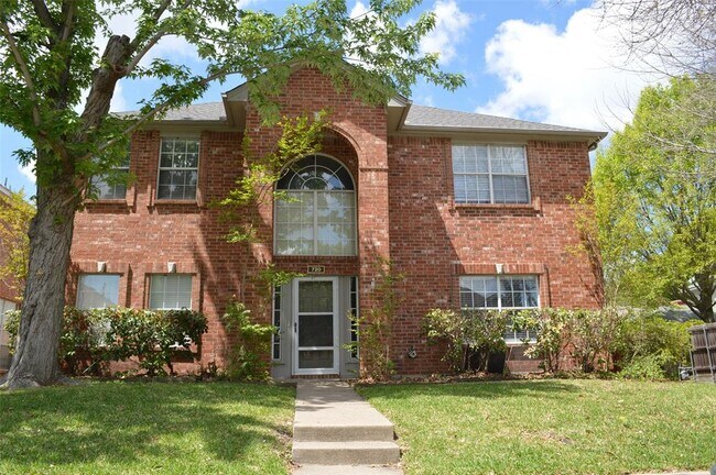 Foto del edificio - 720 Fawn Valley Dr