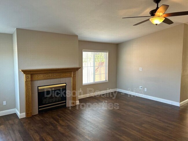 Building Photo - 3470 Socrates Dr