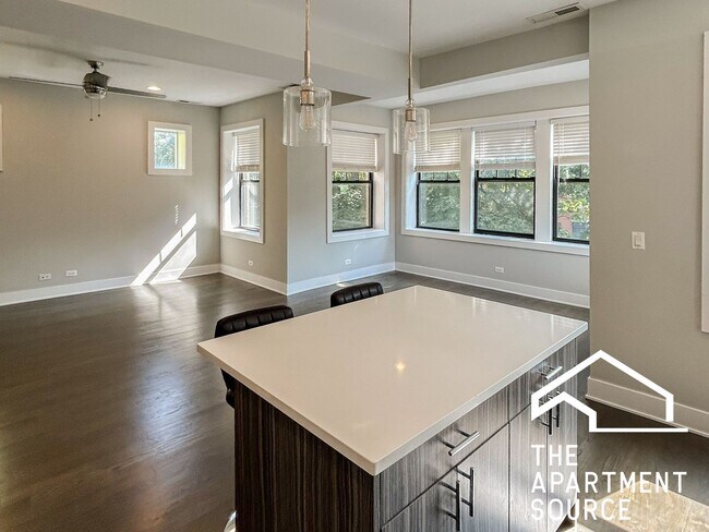 Foto del edificio - 2618 N Rockwell St
