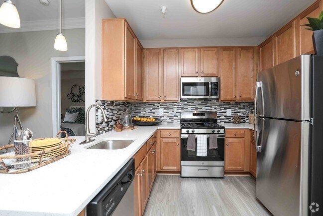 2BR, 2BA - 1,059 SF - The Point at Herndon