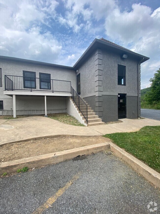 Building Photo - 5477 Mauser Rd