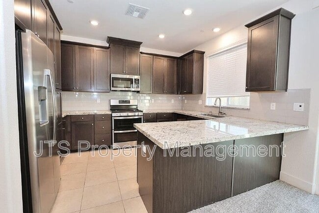 Building Photo - 3513 Birdland Ave