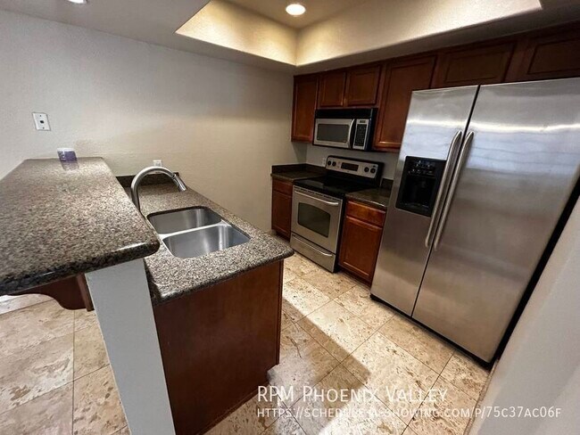 Foto del edificio - Freshly Painted 1 bed / 1 bath in the gate...