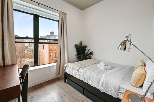 Building Photo - 151 Tompkins Ave