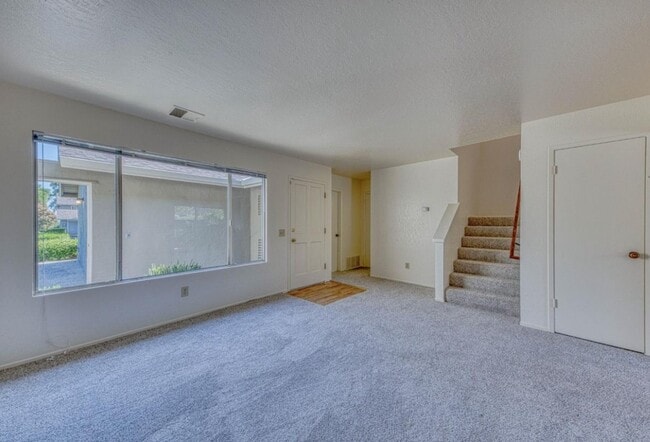 Foto del edificio - 19100 Creekside Pl