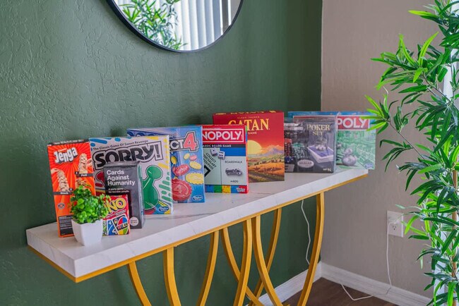 Building Photo - 1275 E University Dr