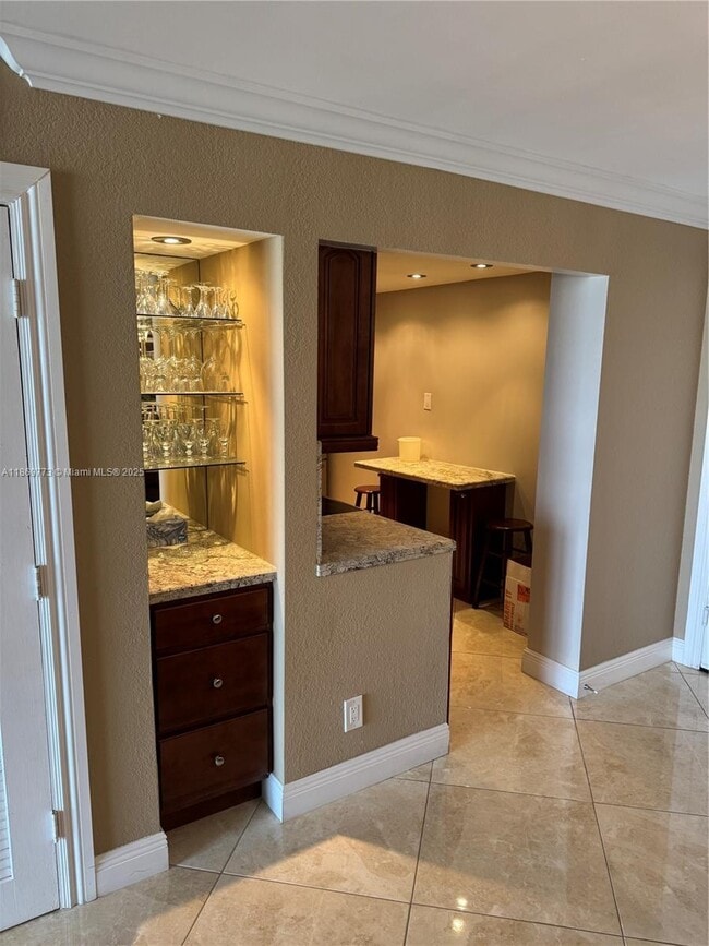 Foto del edificio - 1849 S Ocean Dr