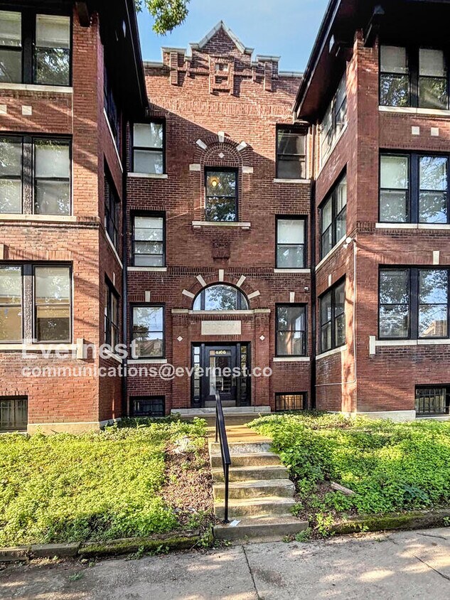 Foto principal - 4166 Russell Blvd