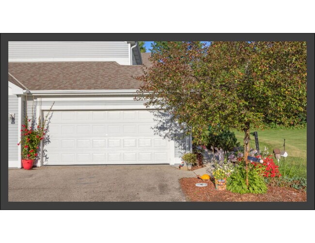 Foto del edificio - 758 Bridlewood Dr