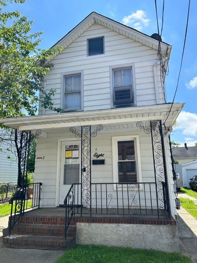Building Photo - 8 Leland Ave