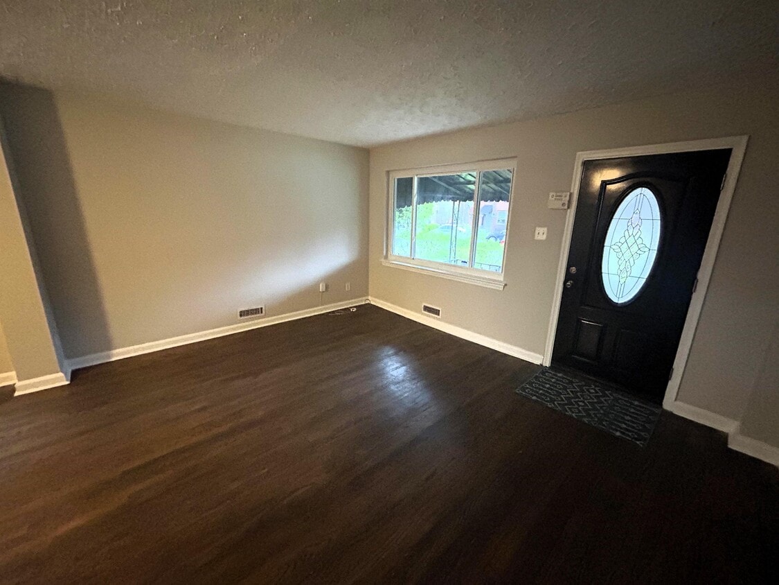 Photo - 5338 Chillum Pl NE (Washington, DC)