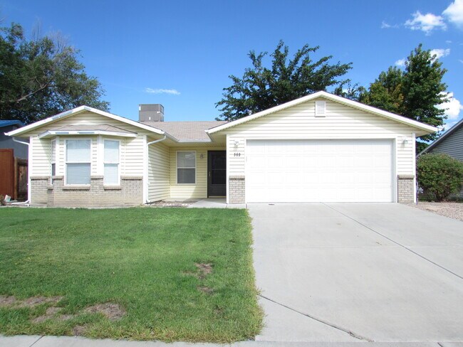 Building Photo - 560 Huntington Point Ln