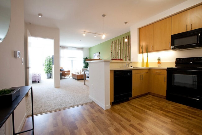 Building Photo - Fourth and U