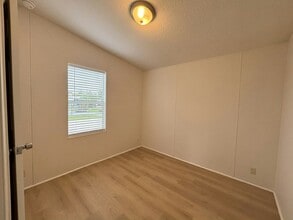 Building Photo - 19237 Cedar Crest Ct