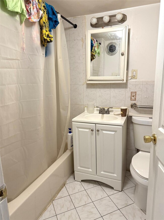 Foto del edificio - 47-57 58th Ln