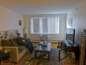 Building Photo - 185 Freeman St