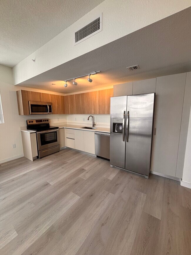 Foto del edificio - 2389 NE 172nd St