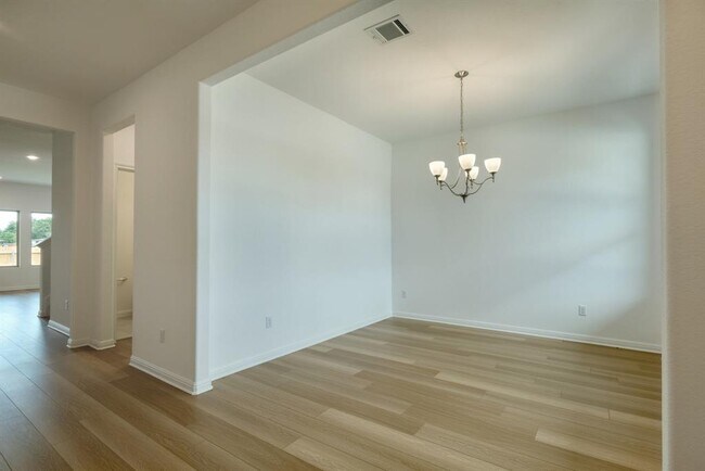 Building Photo - 12900 Cerro Castellan Trace