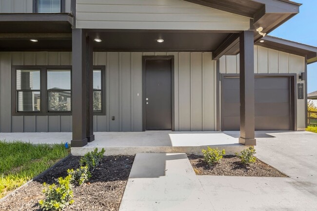 Building Photo - 3004 Alpha Wolf Ct