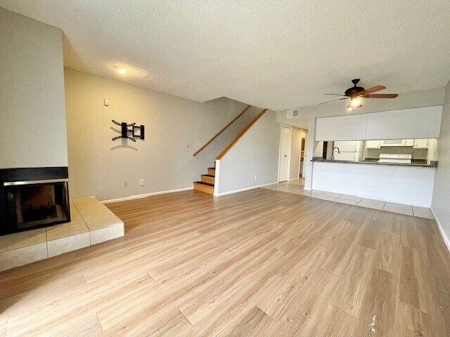 Building Photo - Fabulous 2-Bedroom, 2.5 Bathroom Town Hous...