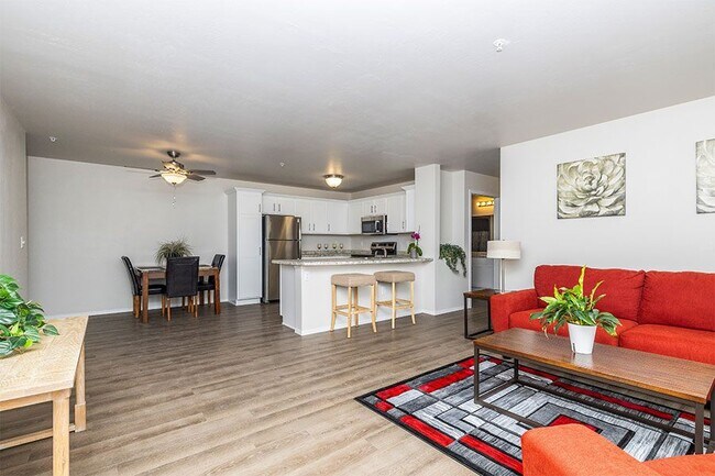 Building Photo - HILLCREST ESTATES