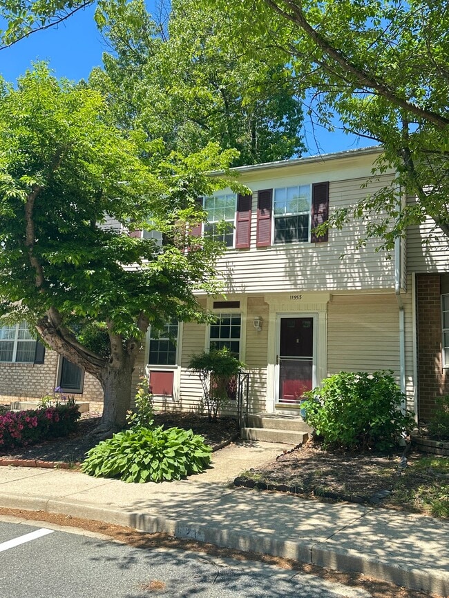 Building Photo - 11553 Sullnick Way