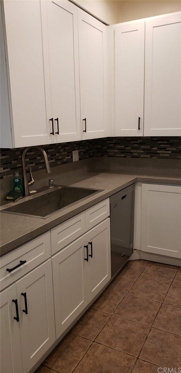 Foto del edificio - 640 W 4th St