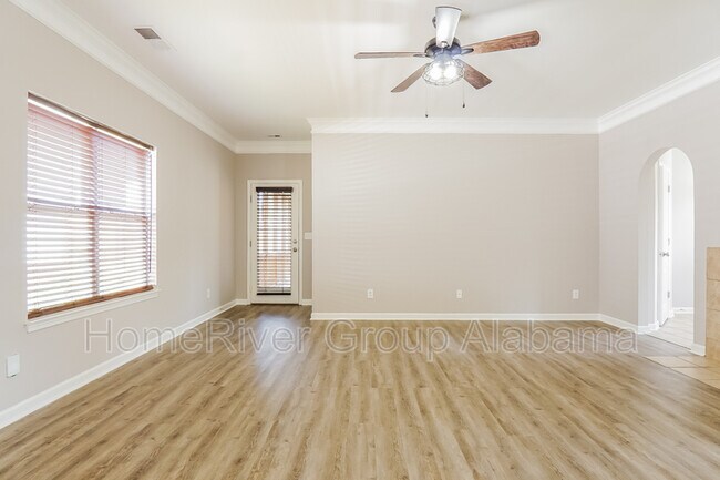 Building Photo - 205 High Ridge Dr
