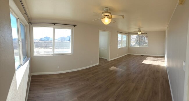 Building Photo - McD--445