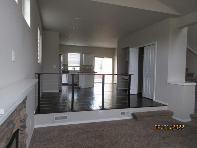 eating area, slider to backyard - 5709 S Ravencrest Dr