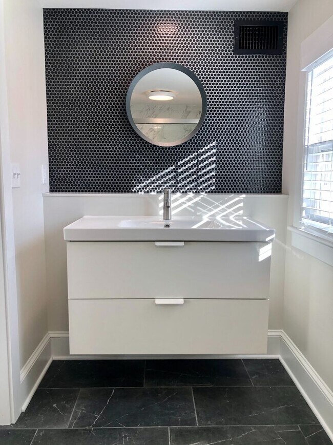 Foto del edificio - 143 Eastern Drive