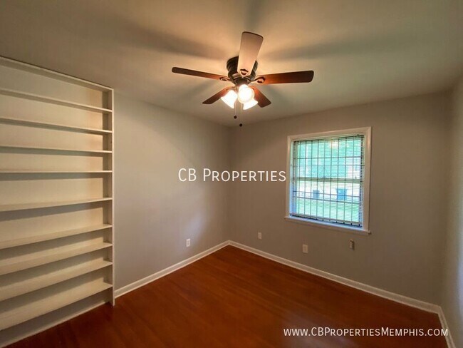 Foto del edificio - 1315 Dolan Dr