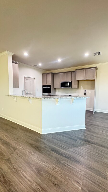 Foto del edificio - 6123 Hamilton Mdws Wy