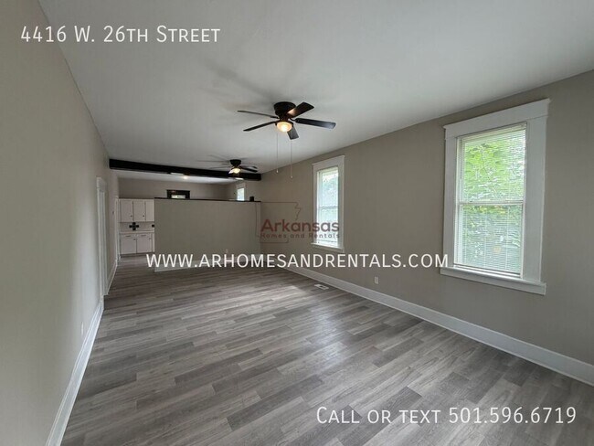 Foto del edificio - 4416 W 26th St