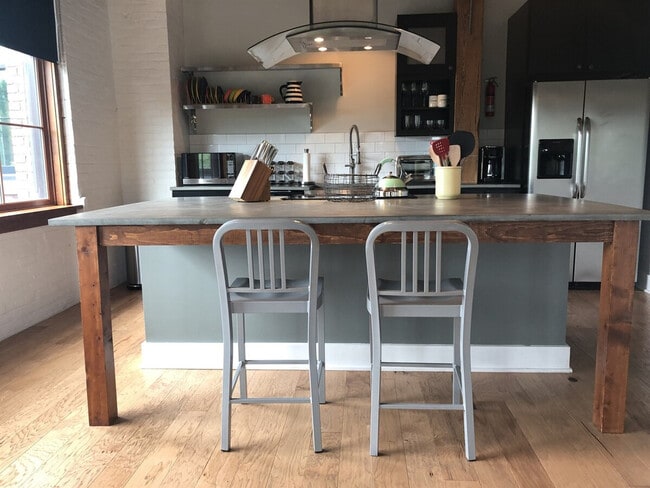 Building Photo - 110 Harvard St