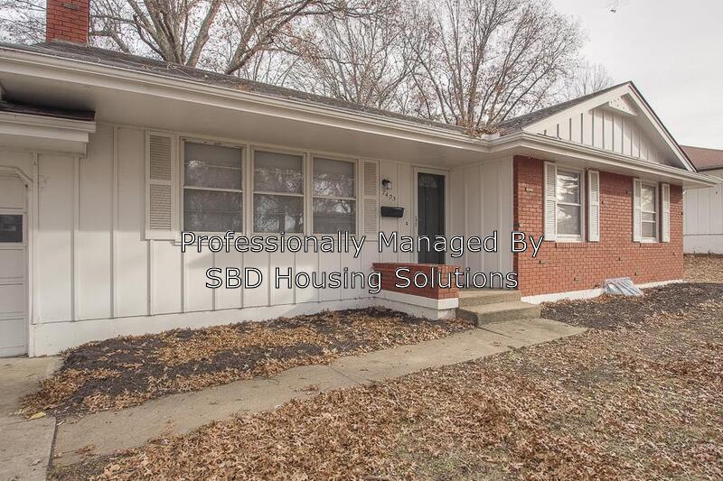 Primary Photo - 7405 Maywood Ave