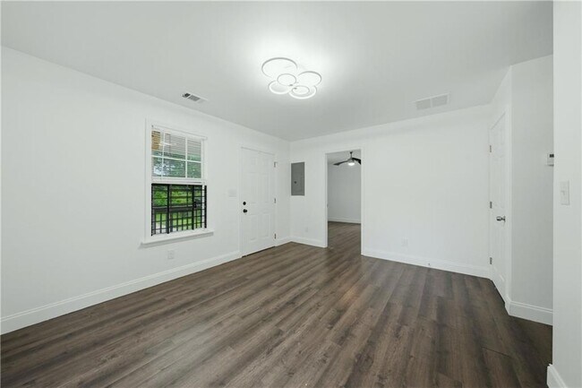 Foto del edificio - 226 Thornton St SW