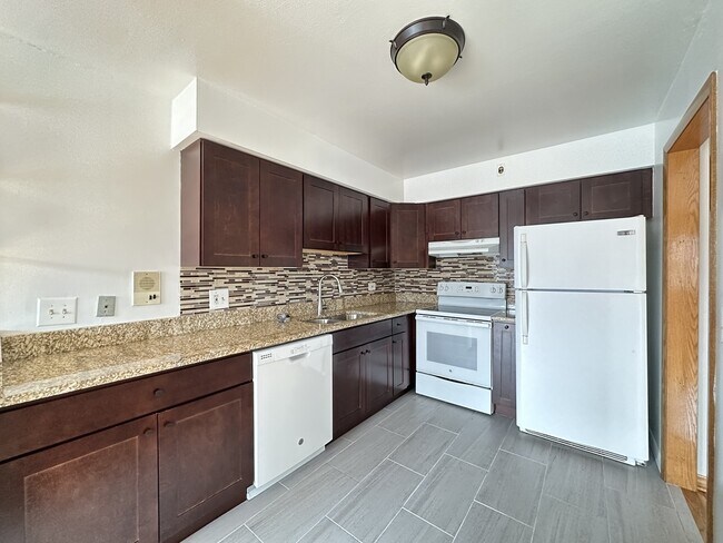 Foto del edificio - 1004 S River Rd