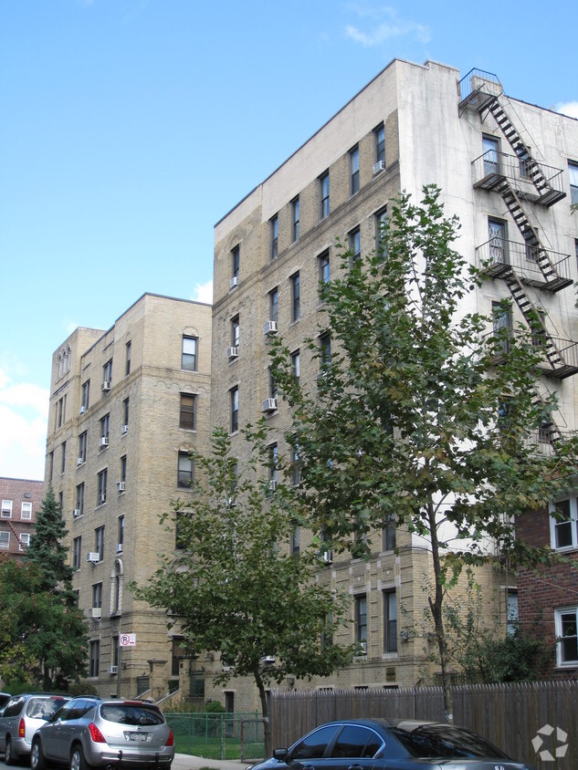 84-09 Talbot Street - 84-09 Talbot St