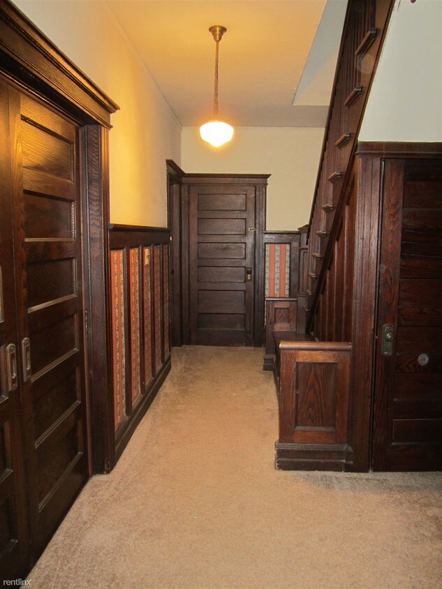 Primary Photo - 546 Main Rd