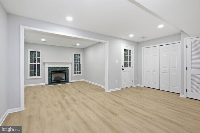 Foto del edificio - 20411 Doncaster Terrace